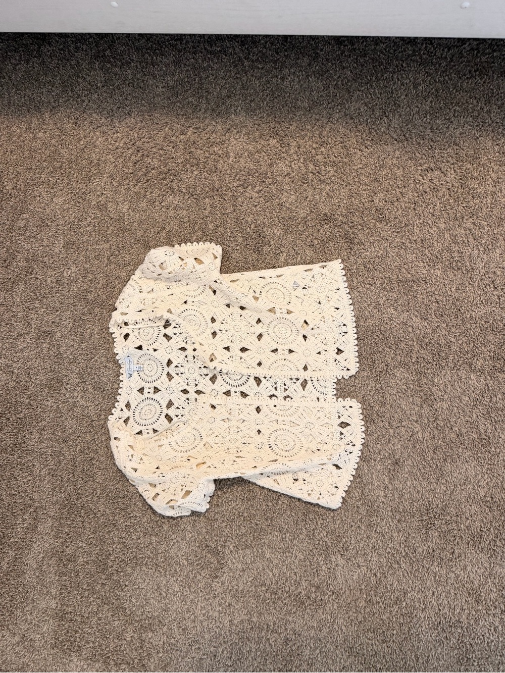 Jessica Simpson Cream Crochet Lace Kimono